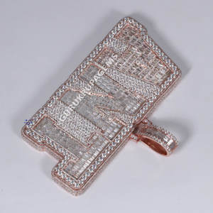 จี้ที่กำหนดเองใน14KT สีโรสโกลด์ที่สร้างขึ้นในเพชร labgrown เรืองแสงถูกห่อหุ้มในกรอบที่งดงามด้วย VVS ชัดเจน - Product Image 3