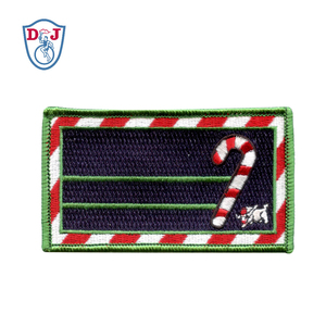 Badge nominatif brodé personnalisé en usine, style Noël, patchs nominatifs brodés, badge nominatif pour uniforme - Product Image 3