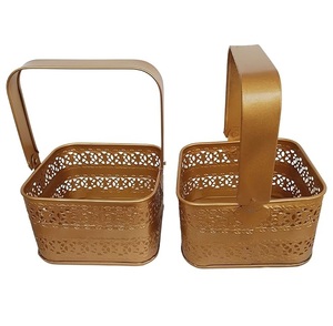 Panier en maille de fer personnalisé de qualité exclusive de taille moyenne avec une forme unique pour les fruits et légumes décoratifs - Product Image 1