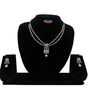 Ensemble de bijoux africains AD pour femmes avec collier et boucles d'oreilles parfait pour les fêtes de la mariée et les occasions ethniques. - Product Image 1