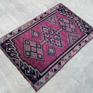 Petit tapis turc 2,6x3,7 pieds, tapis persan en laine rose vintage - Product Image 4