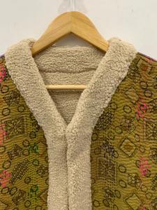 Antique Fausse Fourrure Kantha Gilet Avec Poche Boho Sans Manches Kantha Gilet Suédine Bohème Gilet Hippie Veste - Product Image 3