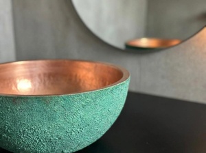 DIVRIS Lavabo en cuivre fait main, vasque simple à poser, style rustique mat, finition laiton patiné vert, facile à nettoyer - Product Image 3