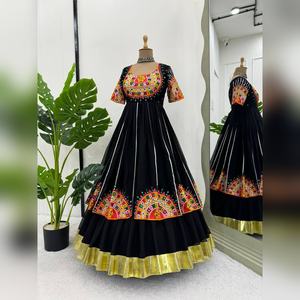 Lehenga Choli de créateur, broderie lourde, style indien, pour mariage, en faux georgette, prêt-à-porter pour femme, cousu - Product Image 5