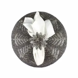 Mantel Individual con cuentas hecho a mano con bordado del Imperio Romano vintage perfecto para decoración de bodas y fiestas - Product Image 1