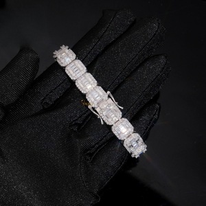 925สร้อยข้อมือเพชรโมอิสสีเงินมรกตตัดทรงสี่เหลี่ยมเครื่องประดับทองขาวสำหรับผู้หญิง - Product Image 4