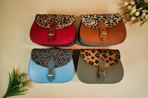 Nuevo diseño de estilo occidental, bolso de mano de cuero reciclado, monedero multicolor, elegante bandolera con estampado de animales para mujer - Product Image 4