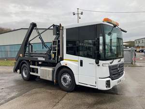 Camion Mercedes ECONIC d'occasion - Product Image 6