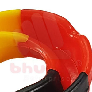 Protège-dents en caoutchouc de qualité pour les sports de MMA et de grappling, avec logo personnalisé imprimé, en vente - Product Image 6