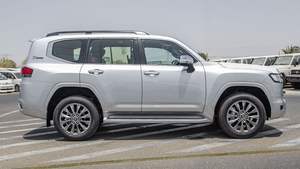 Meilleure Offre du Marché 2024 T O Y O T A LAN D-CRUISER LC300 VXR 3.3D A – ARGENT (LHD) - Product Image 2