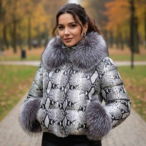 Veste en cuir matelassée à carreaux pour femmes avec fermeture éclair et col en fourrure de renard Vêtement d'extérieur coupe-vent d'hiver - Product Image 4