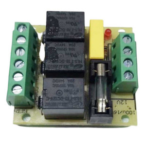 Module de relais électrique entièrement automatique 220V avec borniers verts et voyant lumineux, portable pour applications basse tension - Product Image 1