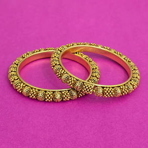 Brazaletes de moda antiguos hechos a mano con chapado en oro Exportación de la India por un joyero experto - Product Image 3