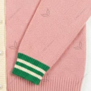 Cárdigan de Punto Premium Personalizado de Dos Tonos, Estilo Universitario, con Letras Griegas Bordadas, Botones en la Parte Delantera, Suéter Acrílico - Product Image 4