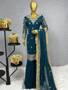 Élégant ensemble Kurti avec Sharara et Dupatta avec superbe séquence de broderie travail tenue de fête parfaite pour les femmes - Product Image 3