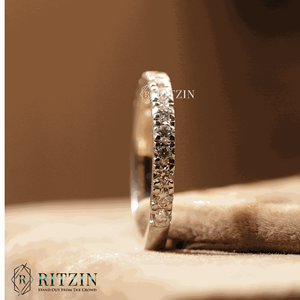 Anillo de boda de media eternidad con diamantes de corte redondo para mujer - Product Image 2