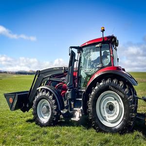 Expérimentez une efficacité agricole avancée avec la série Valtra T conçue pour les charges de travail difficiles, offrant des performances de qualité supérieure. - Product Image 4