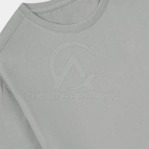 Conjunto de camiseta y pantalones cortos de la colección de ropa casual elegante, diseñado para un ajuste cómodo y una apariencia moderna. - Product Image 6