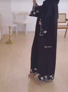 Élégant modeste brodé à la main femmes coupe travail à la main broderie Premium Abaya formelle traditionnelle Dubaï robes tissu respirant - Product Image 3