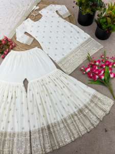 El último diseñador Pure Chinon Seda Bordado Secuencia Trabajo Sharara Traje Por Fab Zone - Product Image 2