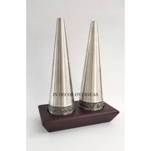 Juego de 2 molinos de sal y pimienta hechos de mármol de alta calidad con construcción duradera para suministros de utensilios de cocina de uso prolongado - Product Image 3