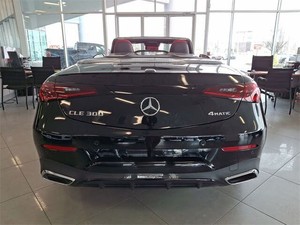 Magnifique <span class=keywords><strong>Mercedes</strong></span>-<span class=keywords><strong>Benz</strong></span> CLE450 AMG 53 <span class=keywords><strong>Cabriolet</strong></span> d'occasion 2024, sièges en cuir, toit ouvrant, coffre, au meilleur prix - Product Image 3