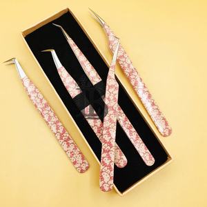 Pince à épiler Hello Kitty, pince à épiler de style extension de cils, pince à épiler en papier de vison avec logo imprimé, offre de boîte de style personnalisée - Product Image 6