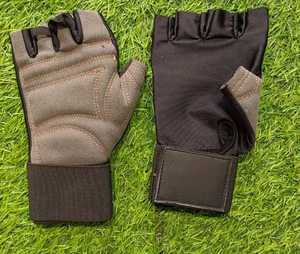 ถุงมือแบบครึ่งนิ้วปรับแต่งได้ พร้อมคุณสมบัติระบายอากาศ ผลิตจากหนัง ยาง ซิลิโคน ไมโครไฟเบอร์ พร้อมโลโก้ที่ปรับแต่งได้ - Product Image 1