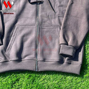 Ensemble sweat à capuche et jogging d'hiver avec logo personnalisé, fermeture éclair intégrale, polaire intégré, sweat à capuche premium pour homme et unisexe - Product Image 4