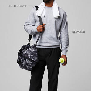 Sweat-shirt d'hiver en gros de qualité supérieure hommes femmes Logo personnalisé de haute qualité brodé épais unisexe Design Essentials 100% coton - Product Image 3