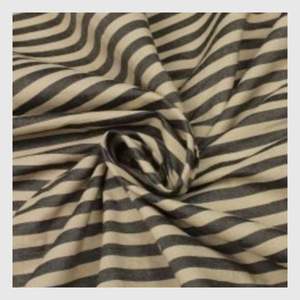 Tissu teint en mousseline de haute qualité 100% Techniques et matériaux de style design personnalisables au Royaume-Uni - Product Image 1