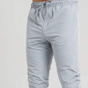 กางเกงคาร์โก้มีซิปมีสไตล์ของผู้ชายที่มีดีไซน์เพรียวบางและกระเป๋ามีซิปเพื่อการจัดเก็บที่สะดวก - Product Image 6