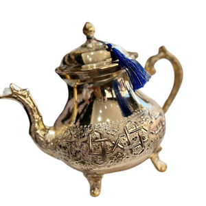 Théière en laiton décorative à finition antique, fabriquée à la main avec des motifs floraux ornés, bouilloire à thé vintage pour la collection de décoration intérieure - Product Image 3