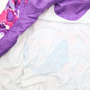 Conjunto cortavientos con estampado de camuflaje para mujer de estilo único, conjunto de 2 piezas de estilo informal con cuello levantado hecho en Pakistán para Primavera/Verano - Product Image 4