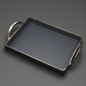 Plateau en cuir large avec finition de qualité supérieure et base robuste idéal pour servir des boissons ou organiser de beaux accessoires pour la maison - Product Image 5