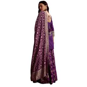 Costume Palazzo en soie Dola violet avec broderie lourde Vente en gros de vêtements ethniques pour femmes OEM Usine de vêtements Fournisseur en vrac personnalisé - Product Image 5