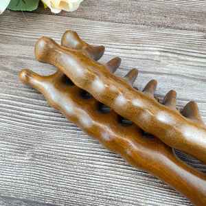 Peine de Madera Ecológico para Masaje Capilar, Peine de Dientes Anchos de Madera Natural para Masaje del Cuero Cabelludo, Herramienta para el Cuidado del Cabello para Salón, Spa y Hogar - Product Image 4