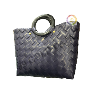 Bolsa de plástico de PVC de Vietnam con asa para embalaje al por menor Cosméticos Comestibles o uso en tienda de regalos - Product Image 1