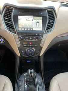 Hyundai Santa Fe Diesel SUV Usata del 2018, Nera, 5 Posti, Veicolo Familiare, Trasmissione Automatica, 2.0L V4 AWD |   Pronto per l'esportazione - Product Image 4