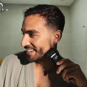 Afeitadora eléctrica USB-C para hombre con dos cabezales de cuchillas intercambiables, recortadora de barba de cuatro cuchillas suave, afeitadora Fa en alemán - Product Image 4
