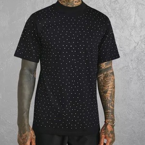 Camiseta con diamantes de imitación Camiseta personalizada para hombre Negro sólido Tu propia letra con diamantes de imitación y logotipos Camisetas con cuello de timbre - Product Image 1