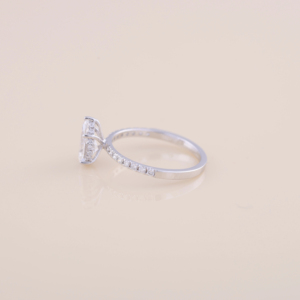 Bague de fiançailles en diamant de laboratoire taille poire 1,02 carat, en or blanc, rose et jaune 14 carats, avec pavé, pour mariée - Product Image 3