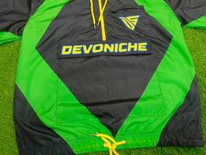 Ensemble survêtement en nylon personnalisé, coupe-vent zippé, sweat-shirt à capuche et short, ensemble coupe-vent uni, ensemble short coupe-vent pour homme, ensemble survêtement coupe-vent - Product Image 2