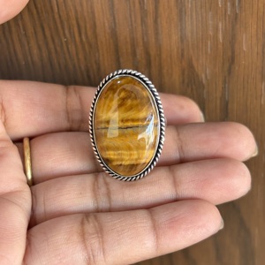 Venta caliente 925 Anillos de boda de diseñador de plata esterlina Ojo de tigre Forma ovalada Moissanite Venta al por mayor Precio de fábrica Fiestas principales - Product Image 3