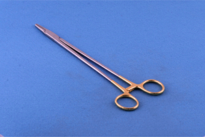 Portaagujas Manual Mayo-Hegar de 24 cm, Acero Inoxidable, Inserto TC, Instrumentos Quirúrgicos con Certificación CE para Uso Hospitalario - Product Image 2