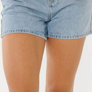 Femmes à la mode automne haut court nouvelle veste en jean à manches courtes Technique lavée respirant taille haute dentelle bouton décoration - Product Image 4