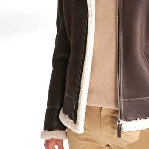 เสื้อแจ็กเก็ตบอมเบอร์หนังแขนยาวสำหรับผู้ชายเสื้อเบสบอลมีกระเป๋าผ้าใส่ฤดูหนาวพิมพ์ลายสีสันสดใส - Product Image 4