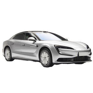 Sedán Eléctrico Grande 2025, 5 Plazas, Gran Autonomía (401-500 Km), Batería de 110 kWh, Motor de 150-200 kW, En Buen Estado - Product Image 2