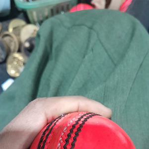 Pelota de cuero con logotipo personalizado impreso Oem Service Professional Cricket Hardball para prueba Match Logotipo personalizado impreso - Product Image 6