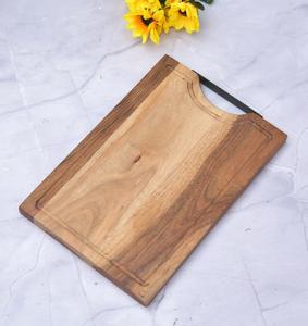 Tabla de cortar con ranuras y mango de fácil agarre, superficie gruesa y resistente para un corte sin desorden, para servir y para un uso elegante en la cocina - Product Image 1